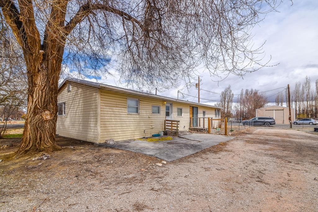 Wyoming Fixer-Upper House Sale 