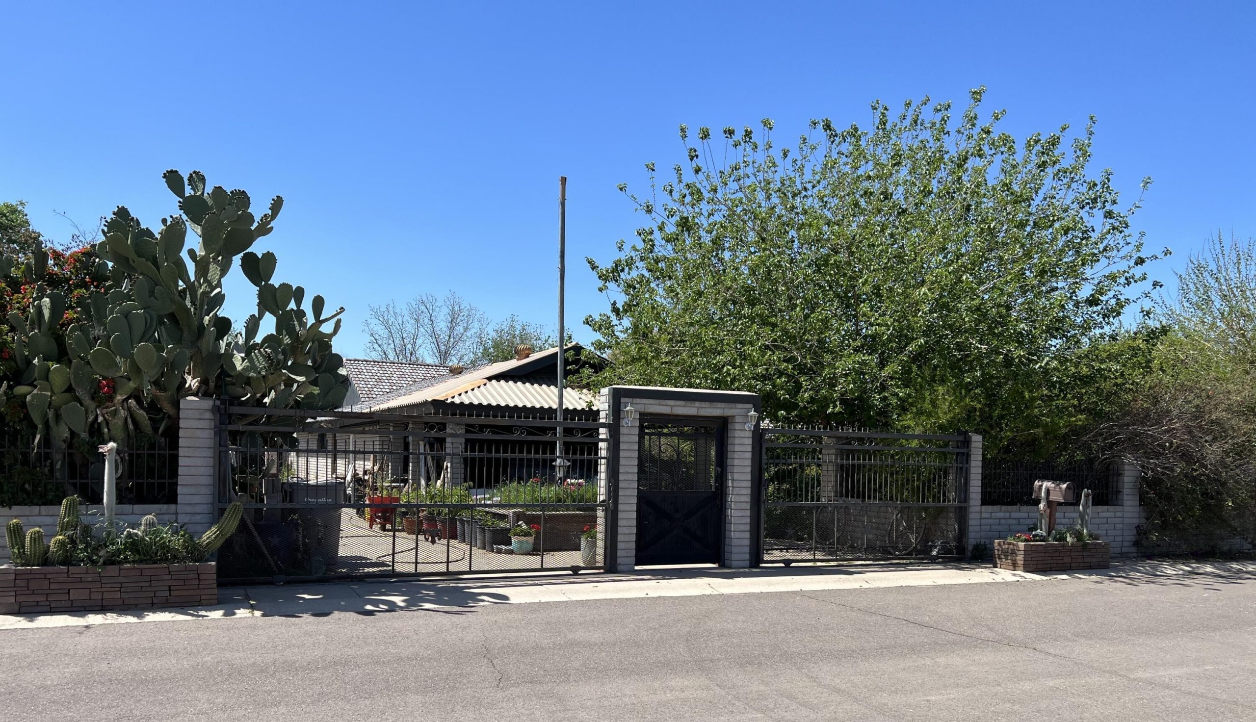 Arizona Fixer-Upper House For Sale